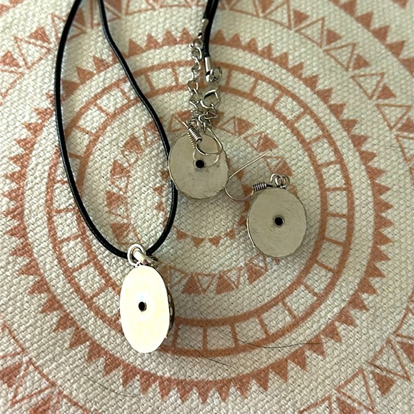 Tiger Eye Pendant and Earring Set - Picture 3 of 3